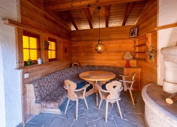 Tirola Stadl Vroni Hansl *